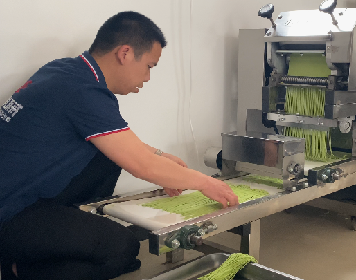 鮮面條機做面條 鮮面條機做面條