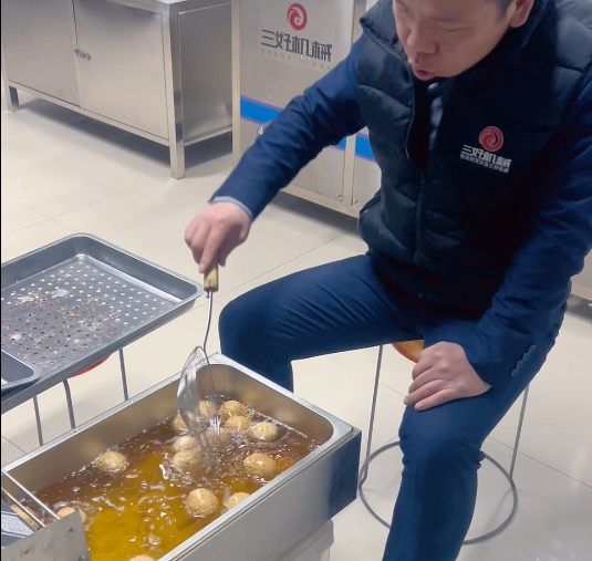 三好怎么用包子機(jī)做麻團(tuán) 三好怎么用包子機(jī)做麻團(tuán)