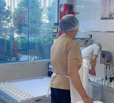 饅頭機怎么配合擺盤機 饅頭機怎么配合擺盤機